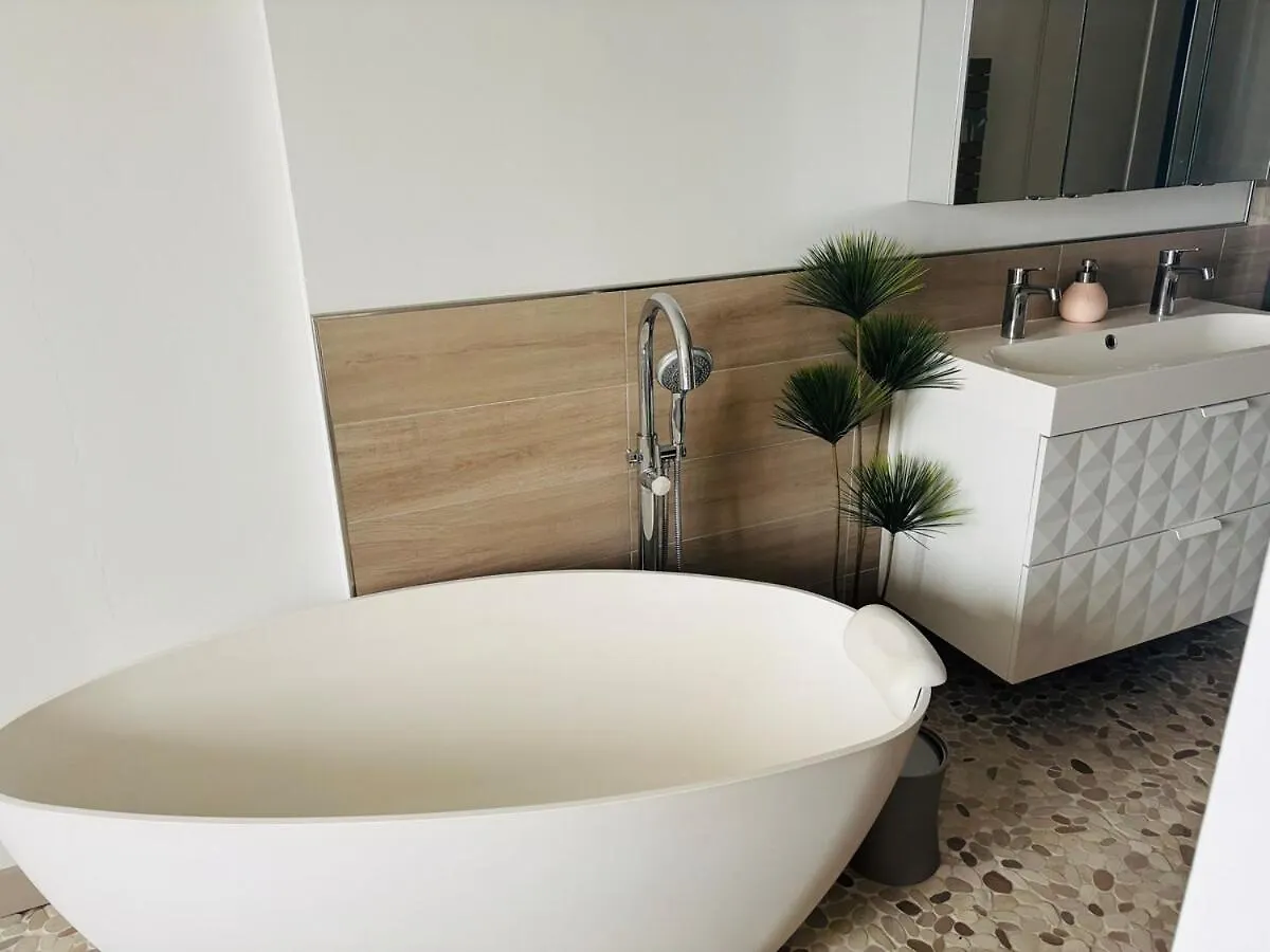 דירות קוגולין Loft Marina