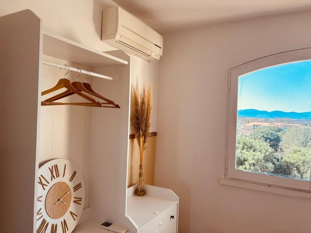 Loft Marina Apartment Cogolin 0*,  France